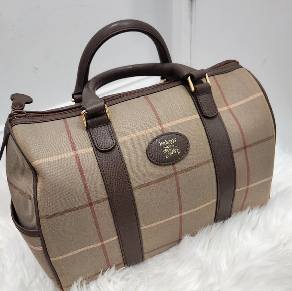 🔹️Burberry 🔹️VINTAGE mediun size Boston w/ COA - Picture 4 of 15